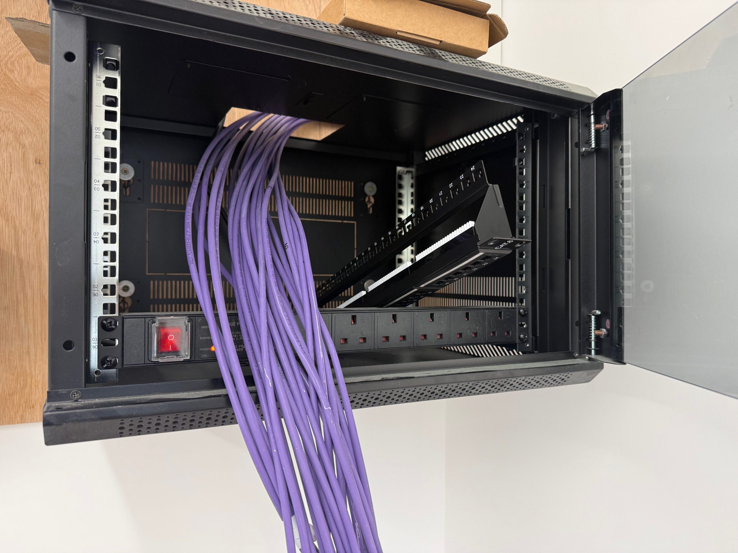 Networking, Data Cabinet, Switch, Cabling, Maidstone, Eatwell Tech Solutions
