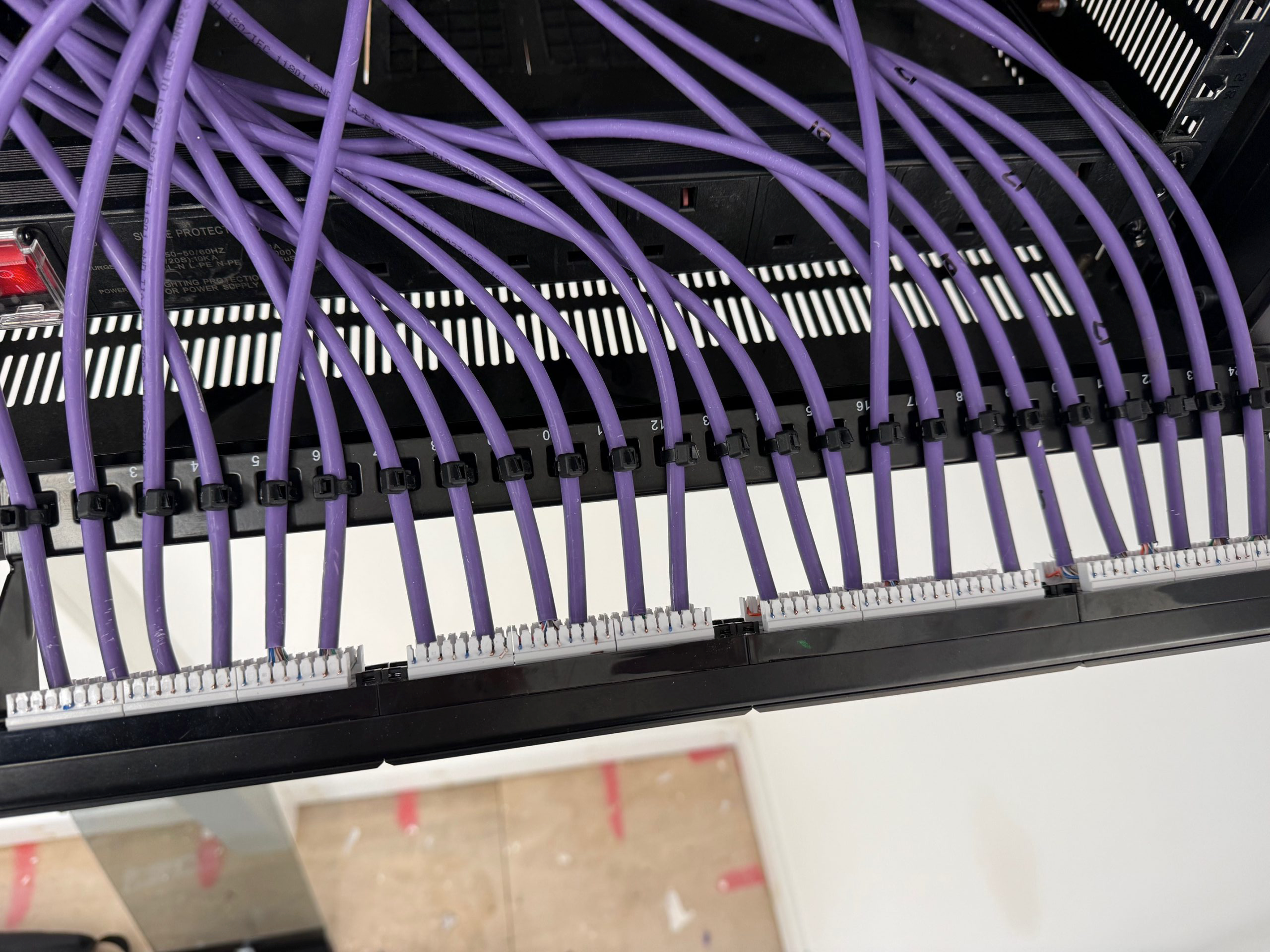 Networking, Data Cabinet, Switch, Cabling, Maidstone, Eatwell Tech Solutions